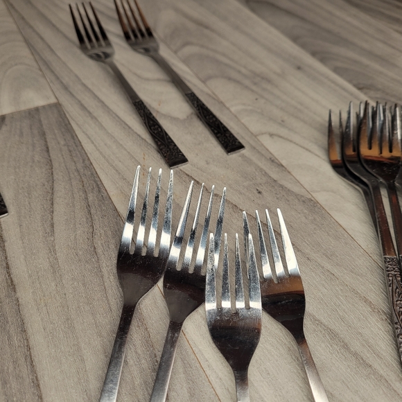 VTG Rogers Co Stainless Korea Flatware Floral Stanley Roberts Srb274 - 39 Pieces - Picture 11 of 15